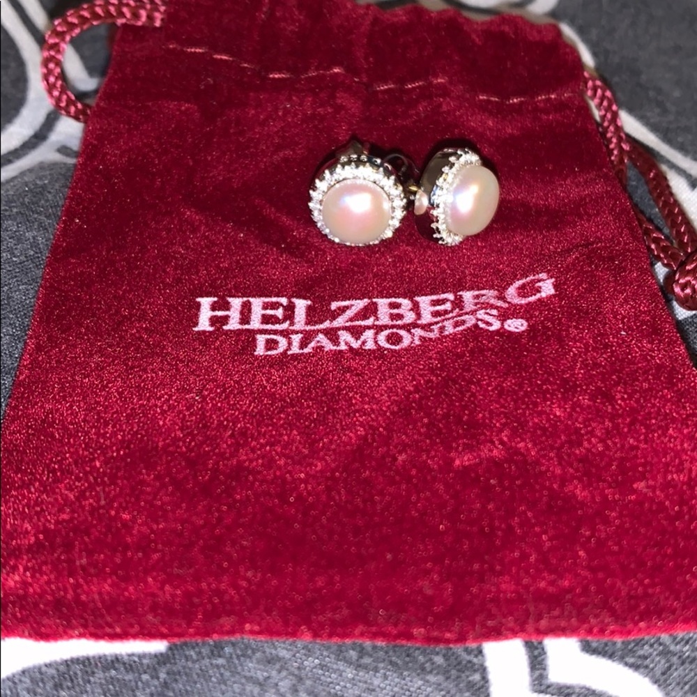 FRESHWATER PEARL sterling silver studs